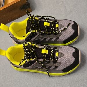 Merrell Moab Speed 2  Athletic Shoes in Gray and Neon Yellow. Size 1M. NEW!!